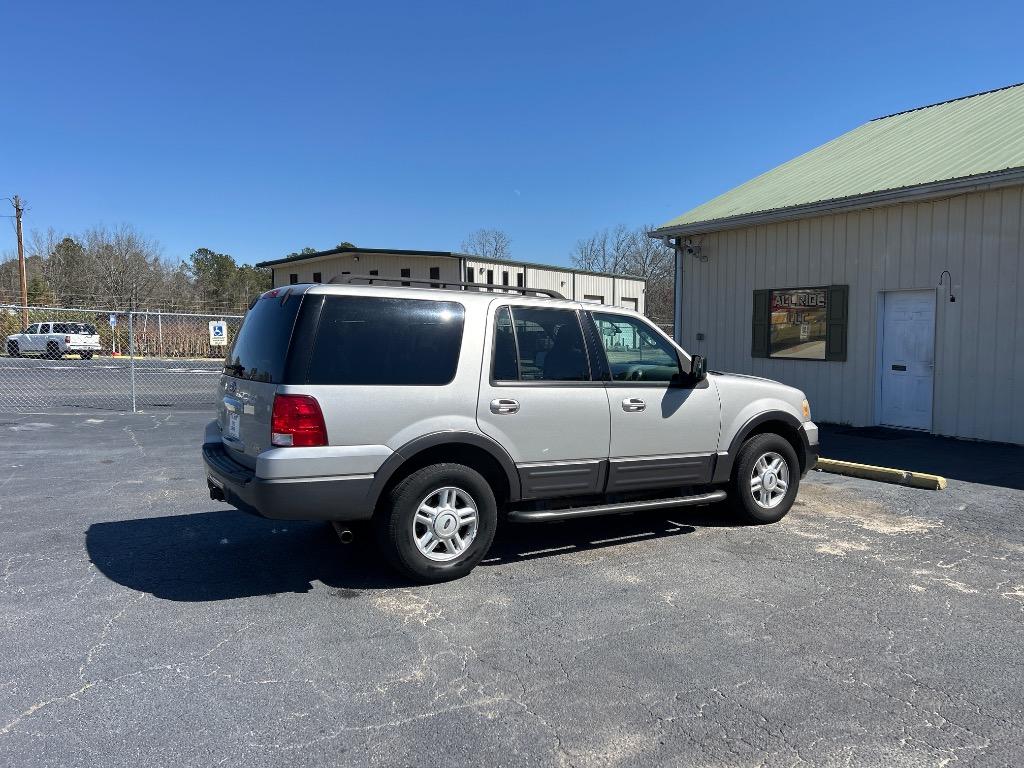 2005 Ford Expedition XLT photo