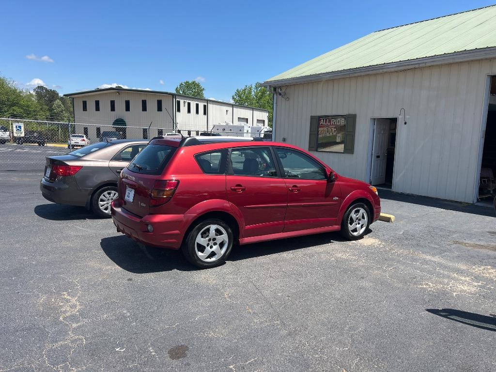 2008 Pontiac Vibe photo