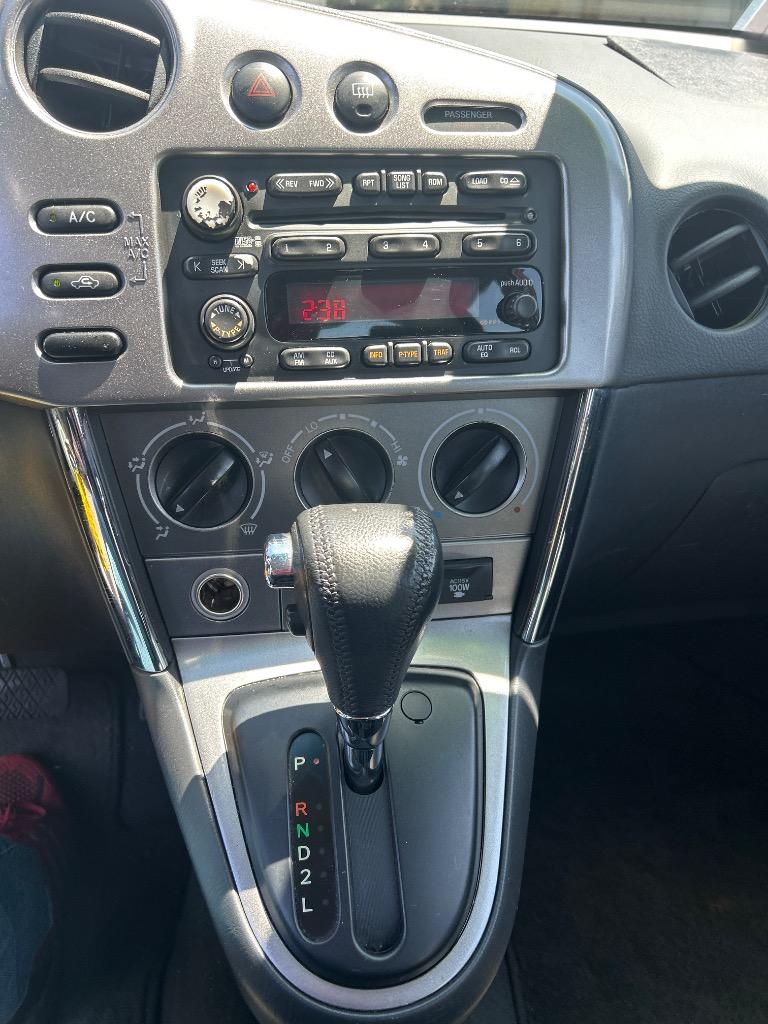 2008 Pontiac Vibe photo