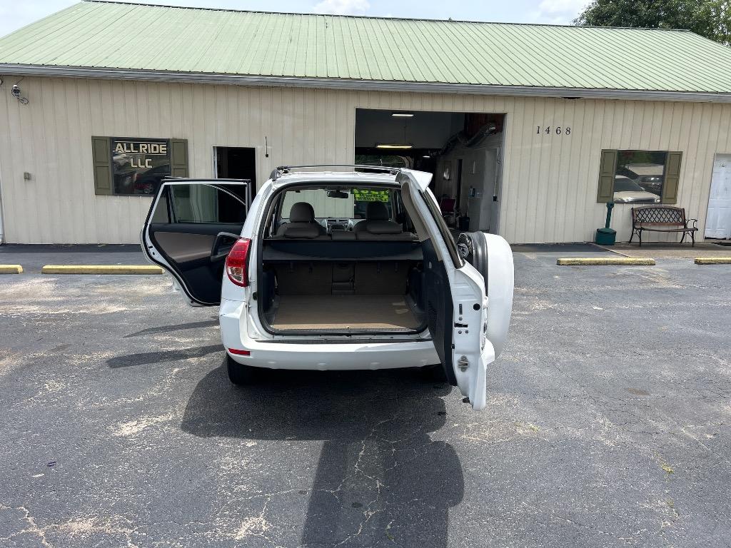 2008 Toyota RAV4 photo