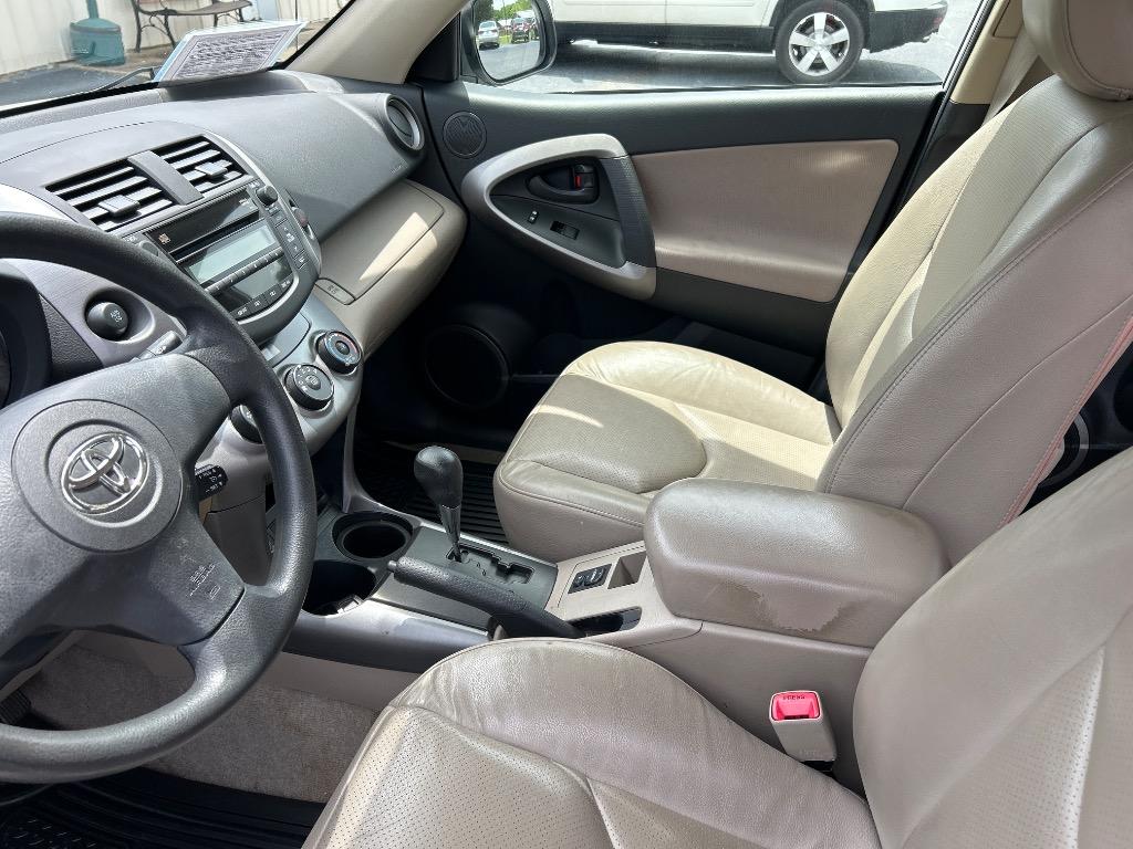 2008 Toyota RAV4 photo