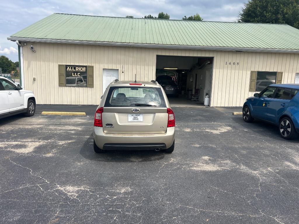 2007 Kia Rondo - $8,995
