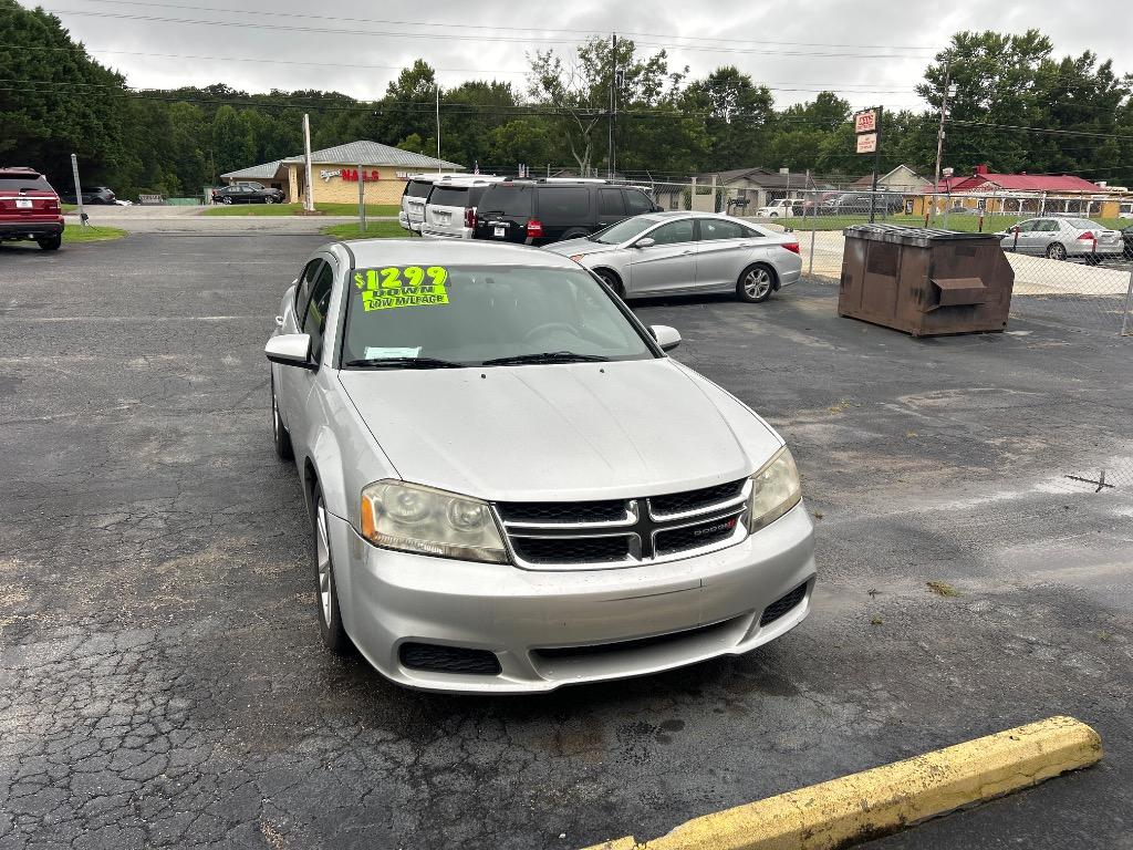 2012 Dodge Avenger - $11,995