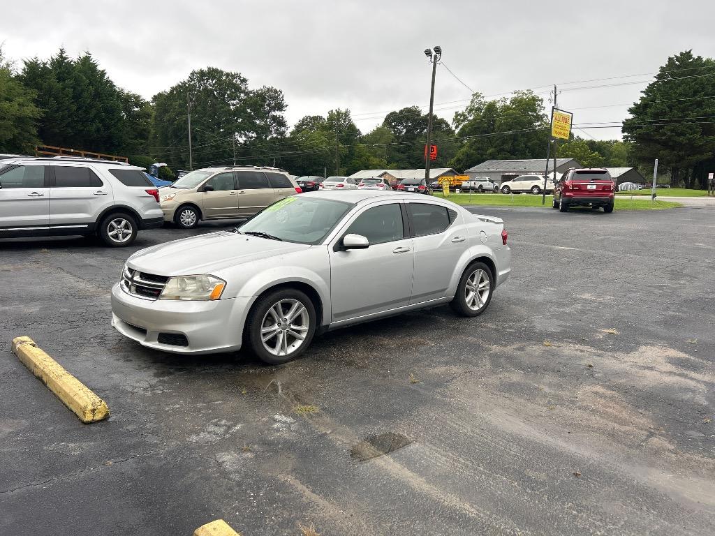 2012 Dodge Avenger - $11,995