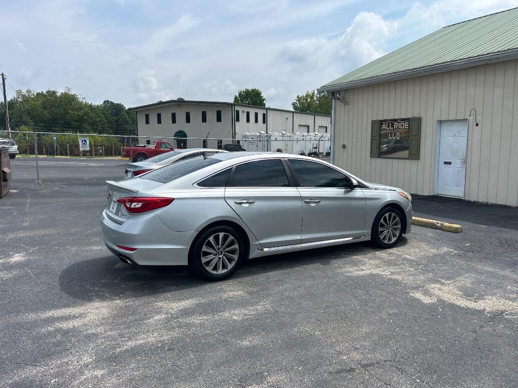2015 Hyundai Sonata - $11,995