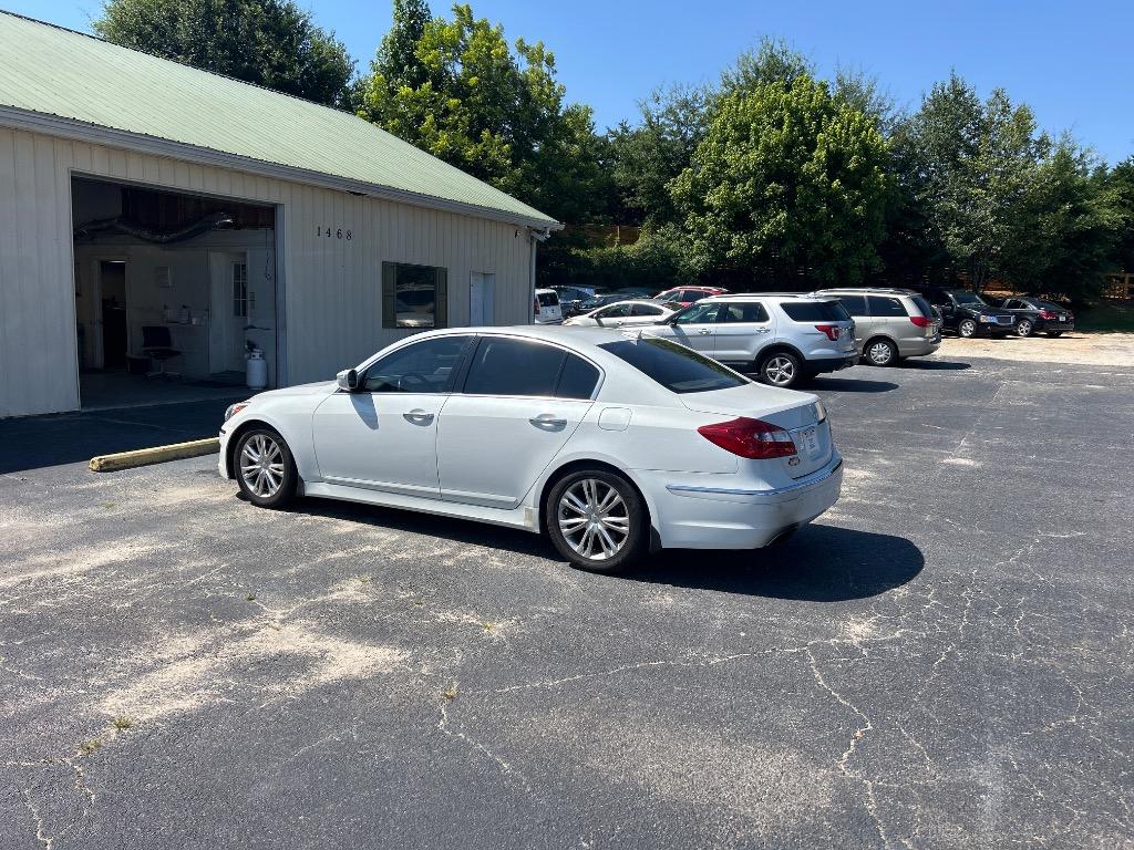 2013 Hyundai Genesis - $12,995