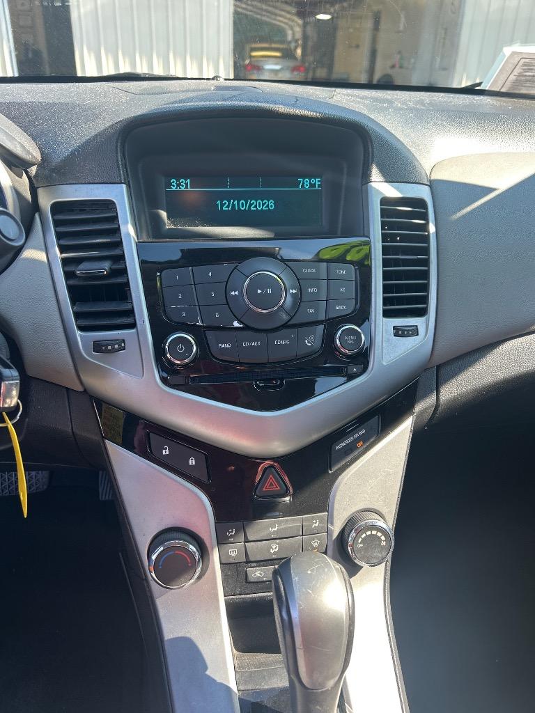 2013 Chevrolet Cruze - $9,995