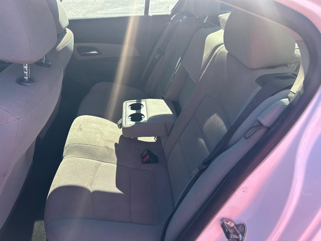 2013 Chevrolet Cruze - $9,995