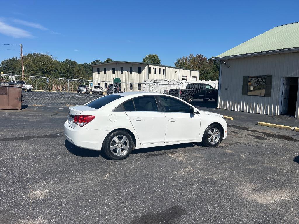 2013 Chevrolet Cruze - $9,995