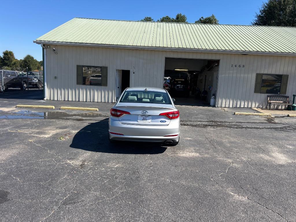 2015 Hyundai Sonata - $10,995