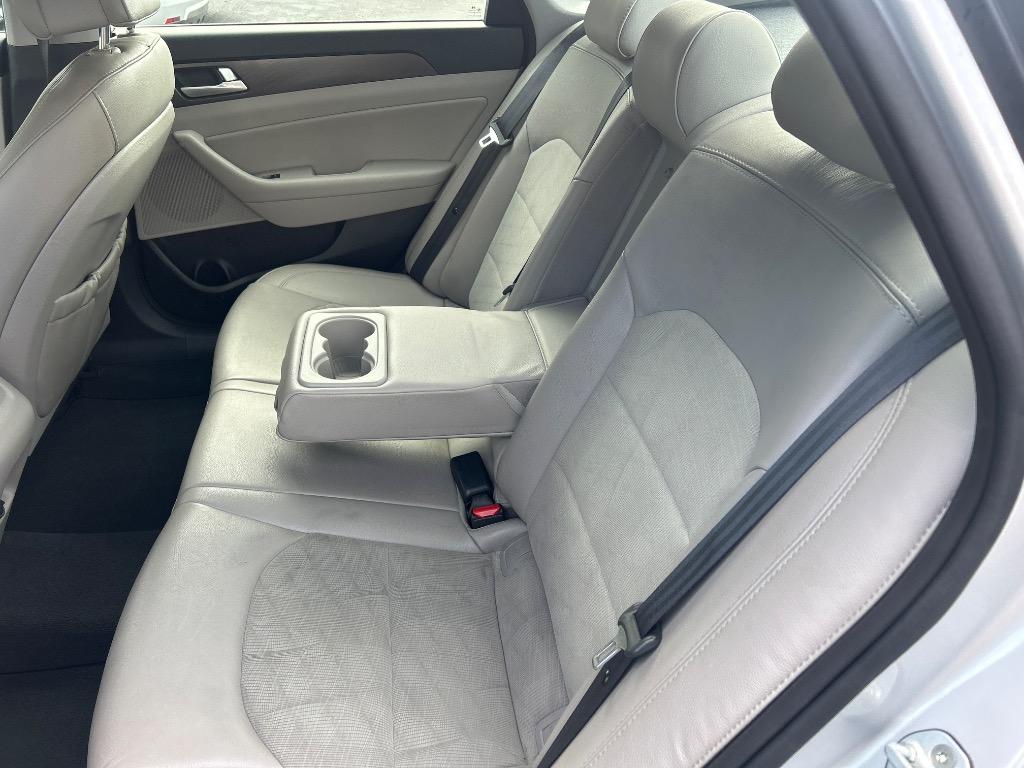 2015 Hyundai Sonata - $11,995