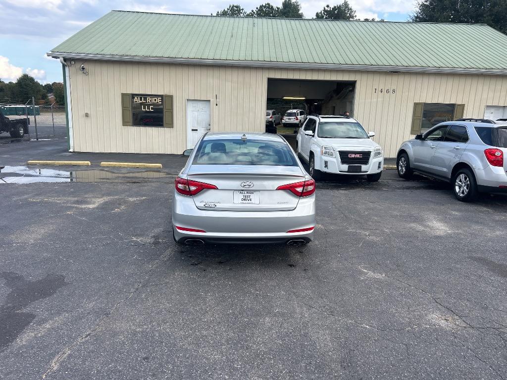 2015 Hyundai Sonata - $11,995