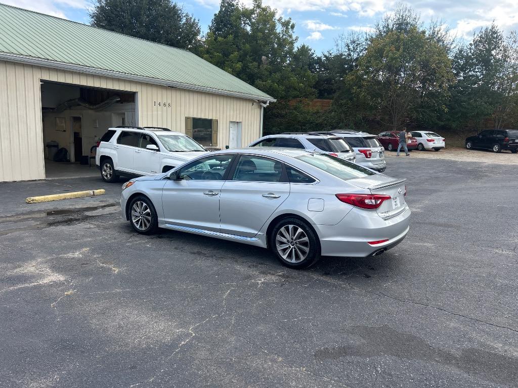2015 Hyundai Sonata - $11,995