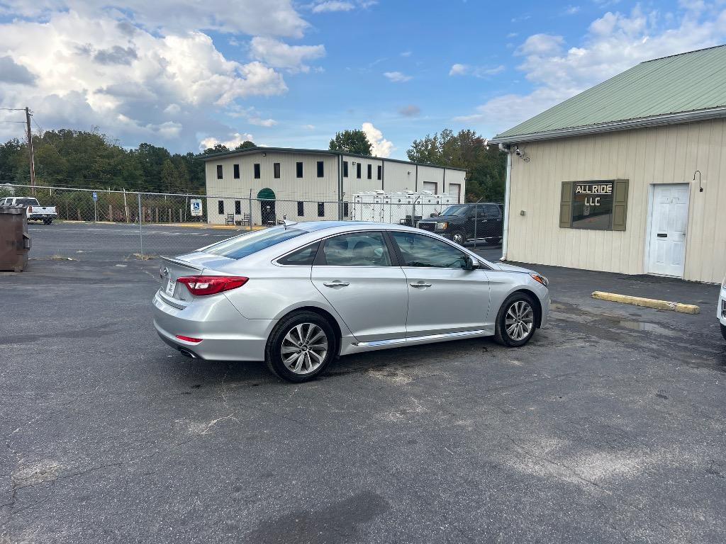 2015 Hyundai Sonata - $11,995