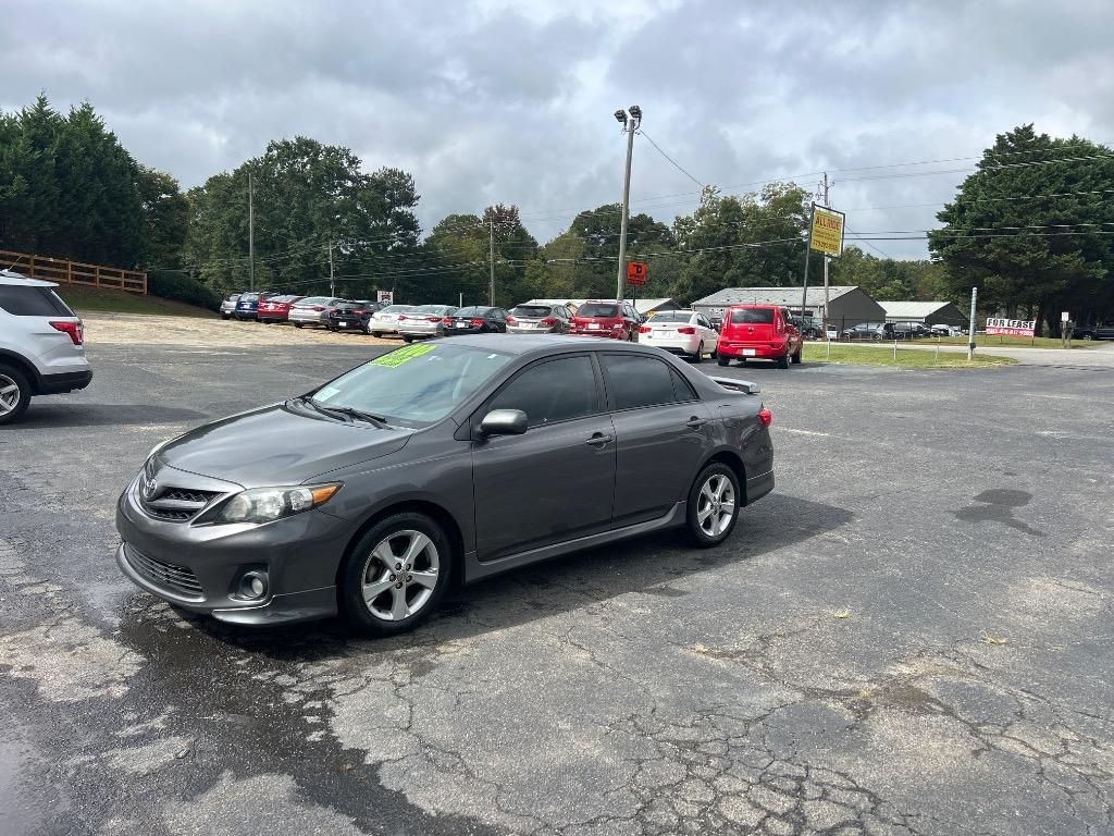 2013 Toyota Corolla - $11,995