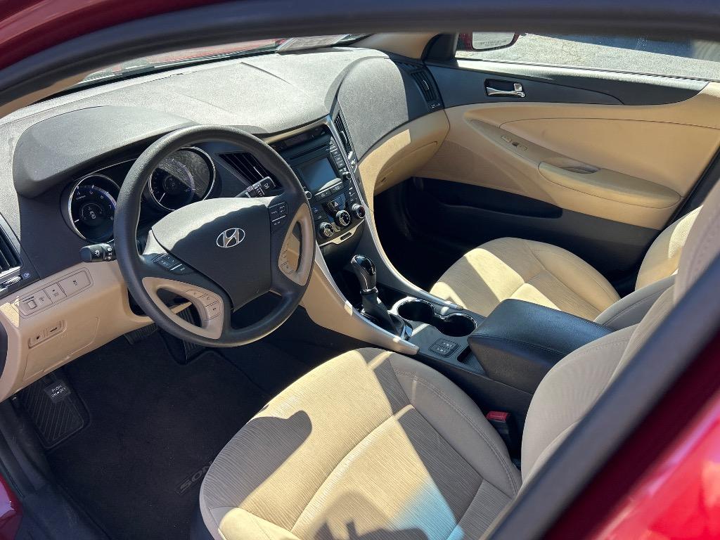 2014 Hyundai Sonata - $10,995