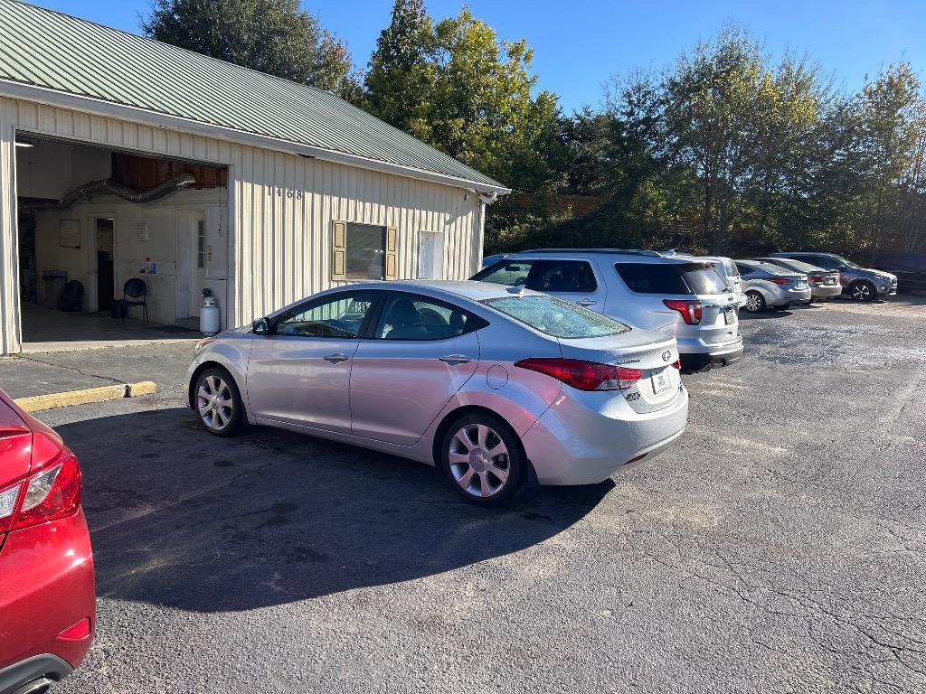 2013 Hyundai Elantra - $10,995