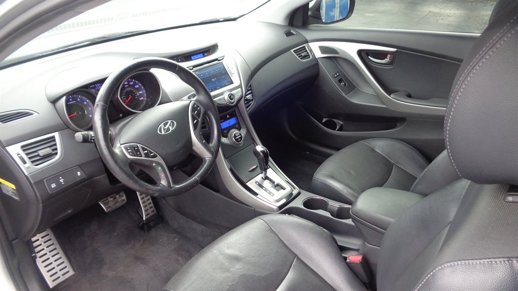2013 Hyundai Elantra Coupe GS photo