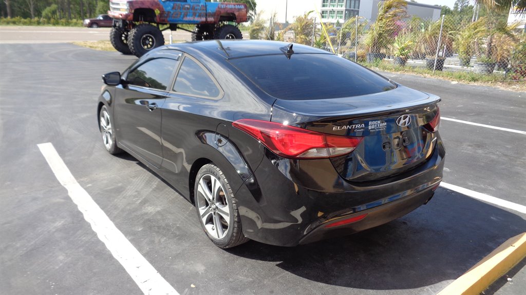 2014 Hyundai Elantra Coupe photo