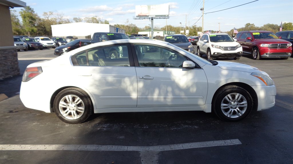 2010 Nissan Altima 2.5 photo