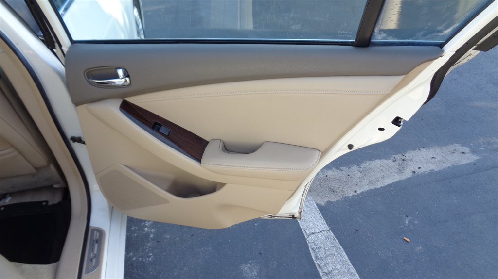 2010 Nissan Altima 2.5 photo