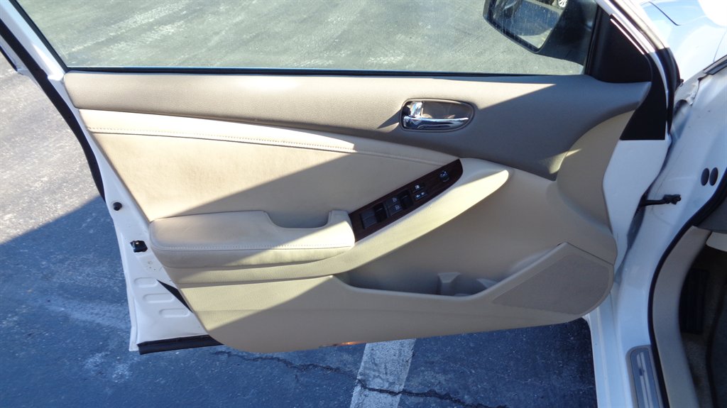 2012 Nissan Altima 2.5 photo