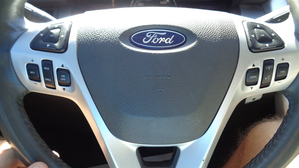 2013 Ford Edge - $16,999