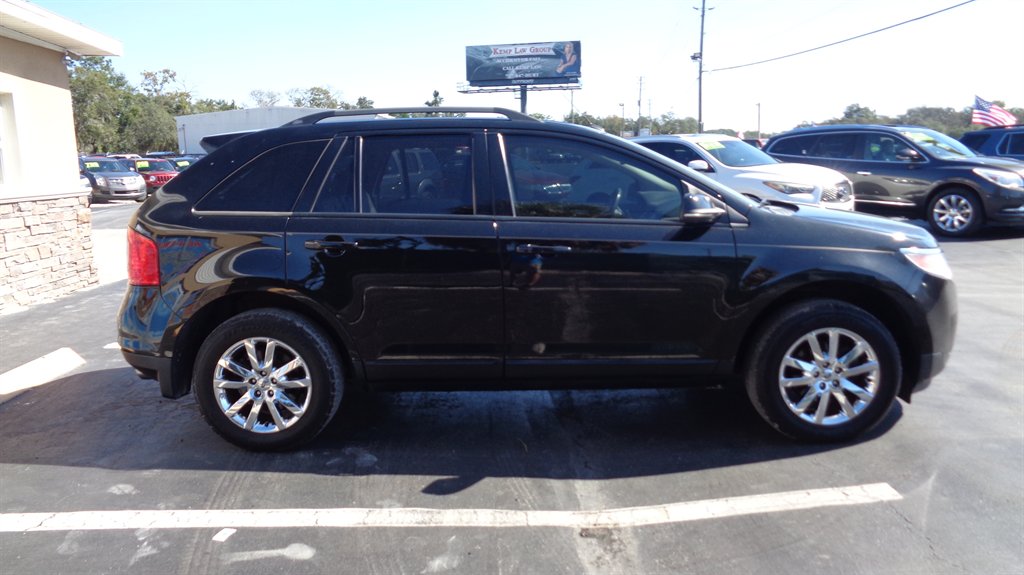 2013 Ford Edge - $16,999