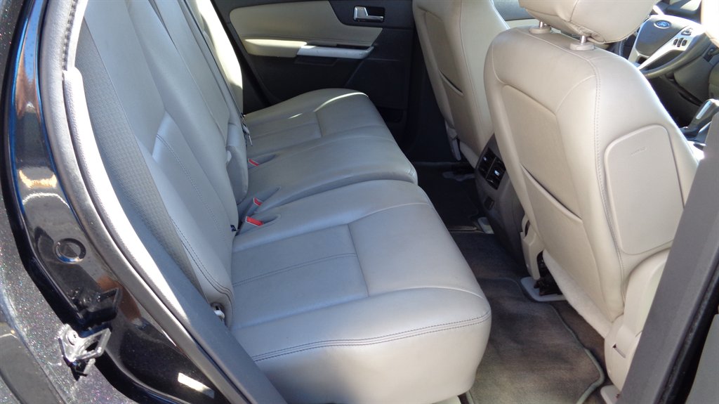 2013 Ford Edge - $16,999