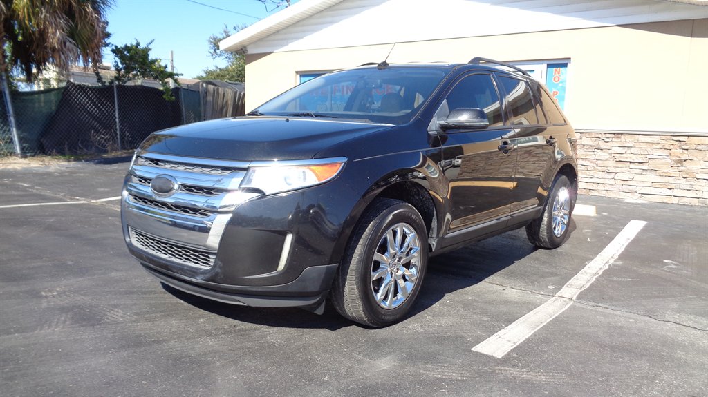 2013 Ford Edge - $16,999