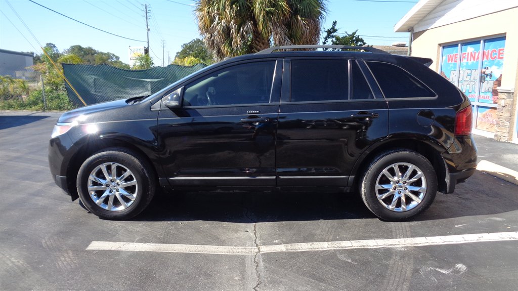 2013 Ford Edge - $16,999