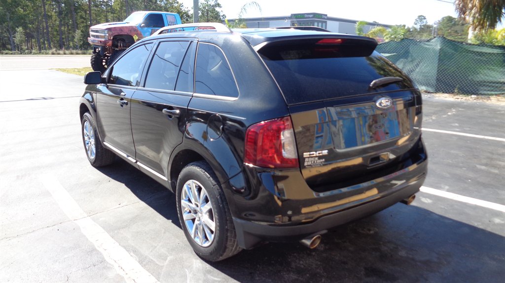 2013 Ford Edge - $16,999