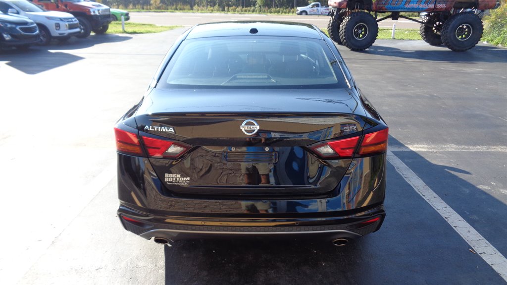 2020 Nissan Altima SR photo
