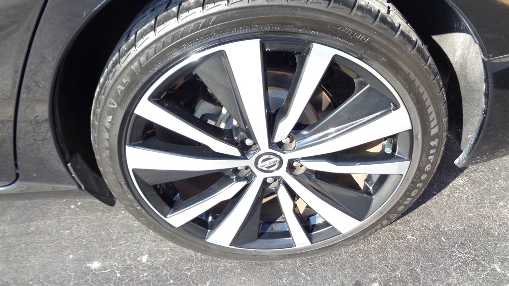 2020 Nissan Altima SR photo