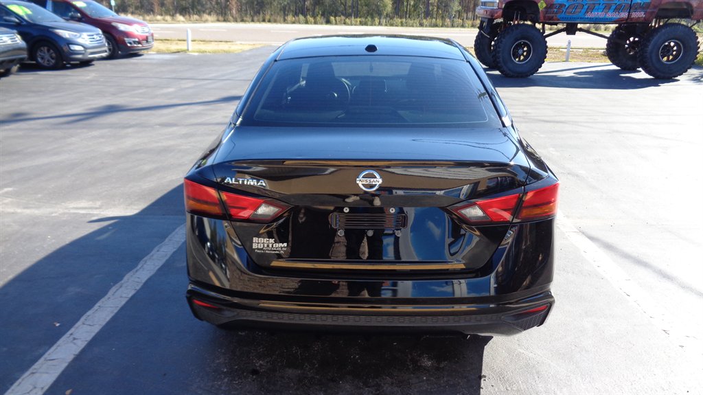 2019 Nissan Altima S photo