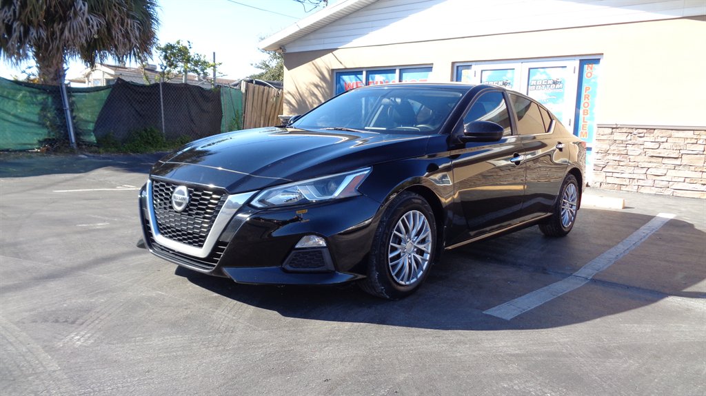 2019 Nissan Altima S photo