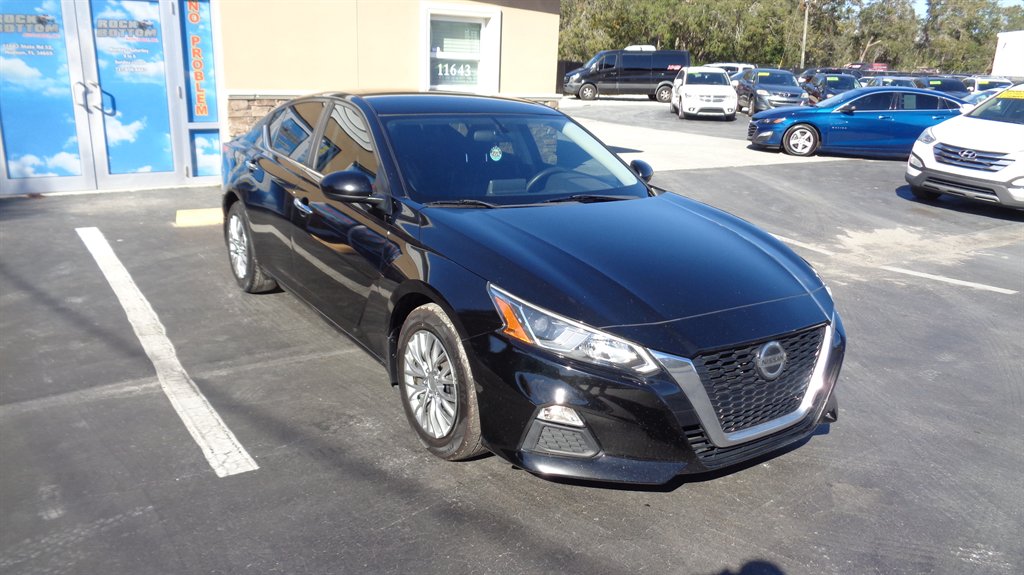 2019 Nissan Altima S photo