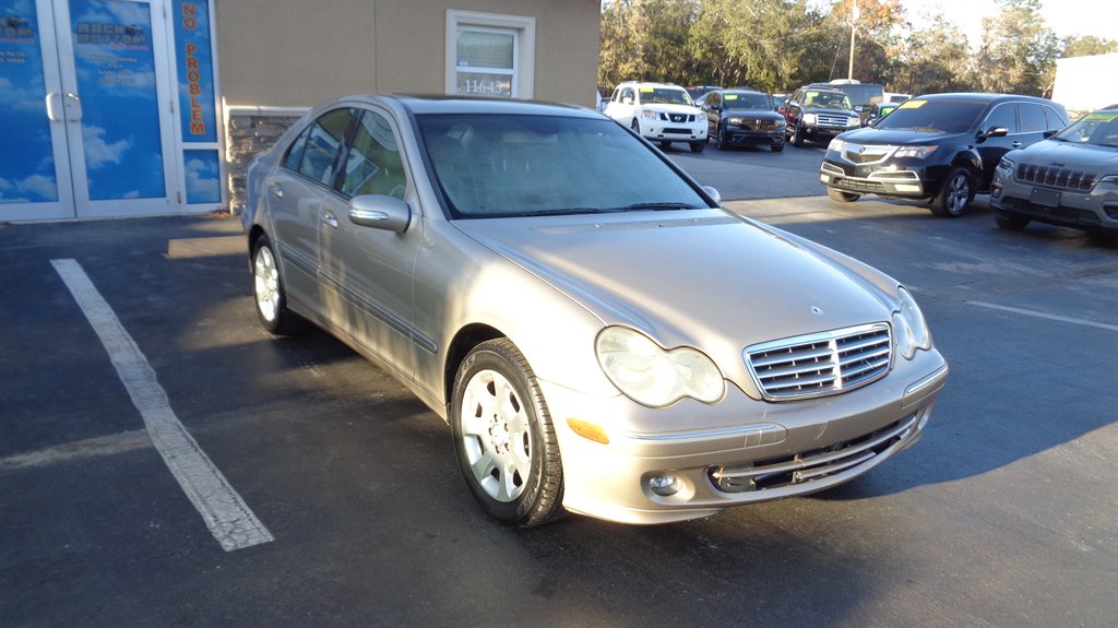 2005 Mercedes-Benz C-Class - $11,999