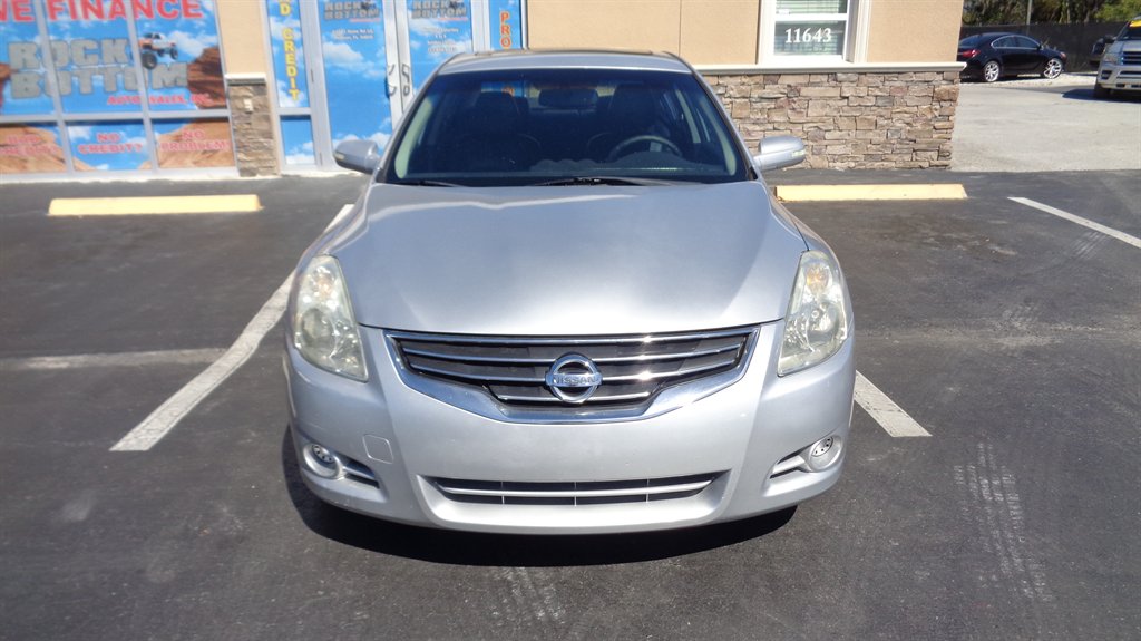 2010 Nissan Altima 2.5 photo