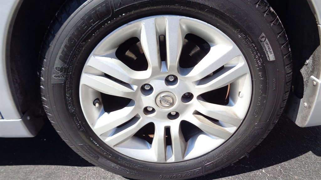 2010 Nissan Altima 2.5 photo