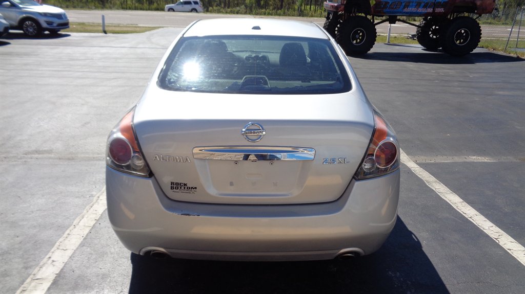 2010 Nissan Altima 2.5 photo