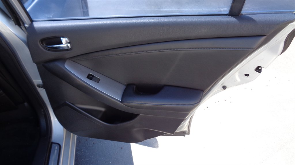 2010 Nissan Altima 2.5 photo