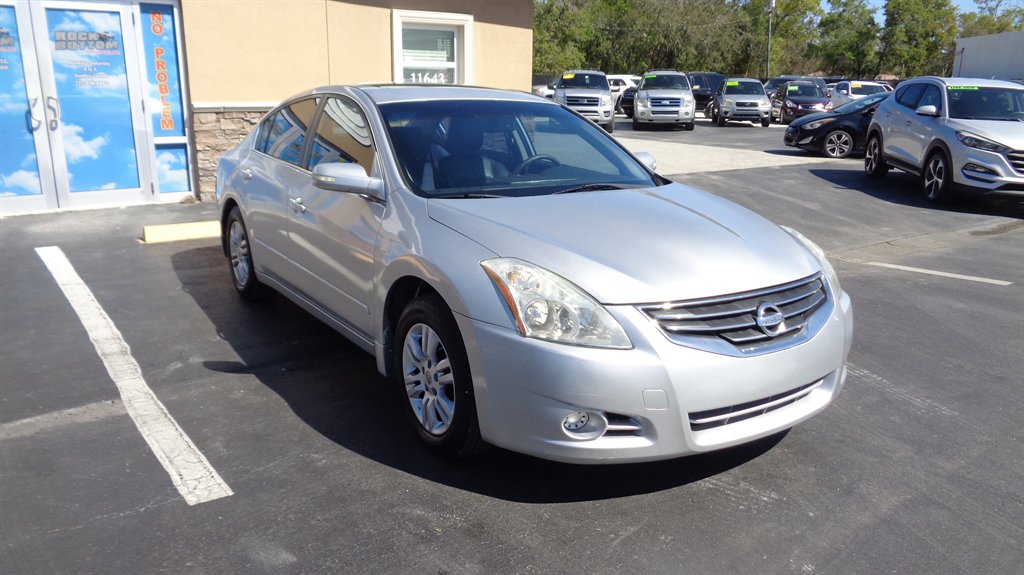 2010 Nissan Altima 2.5 photo