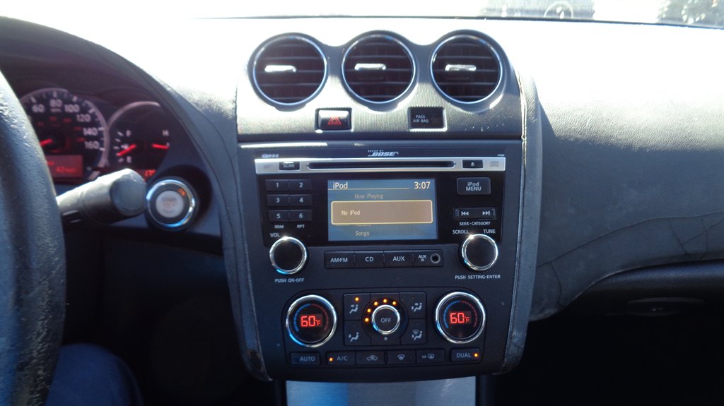 2010 Nissan Altima 2.5 photo