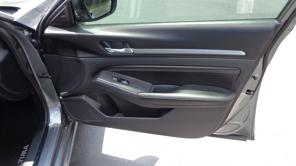 2019 Nissan Altima SV photo