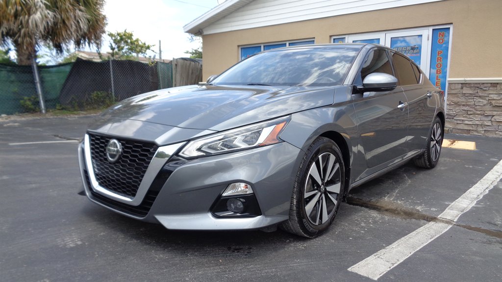 2019 Nissan Altima SV photo