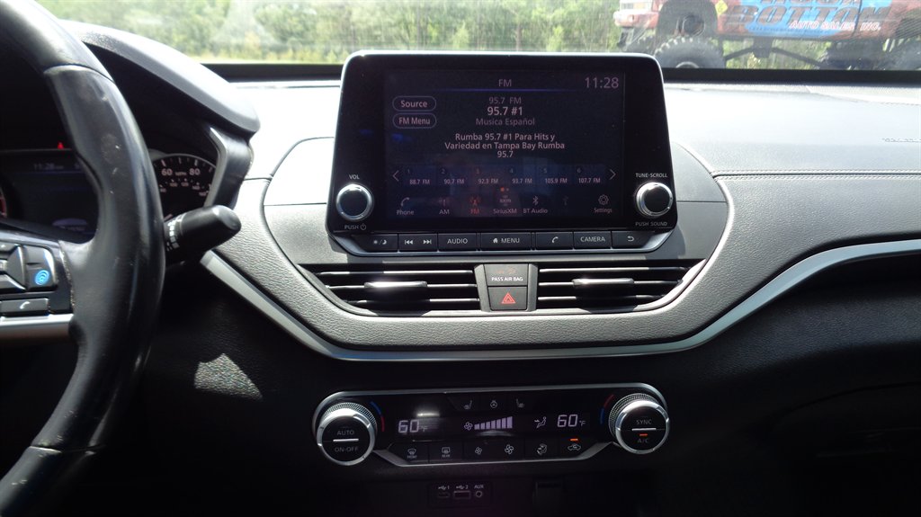 2019 Nissan Altima SV photo