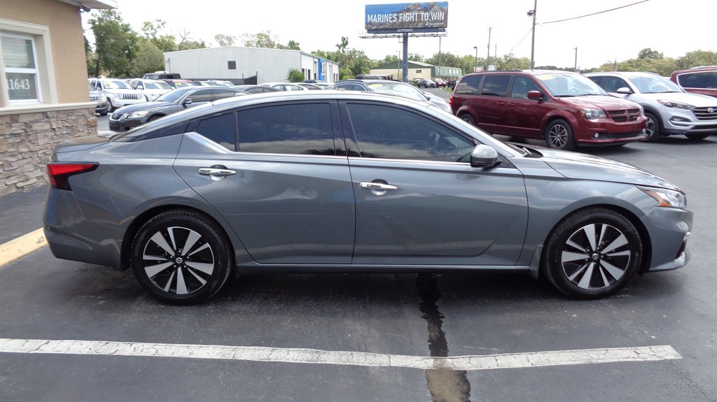 2019 Nissan Altima SV photo