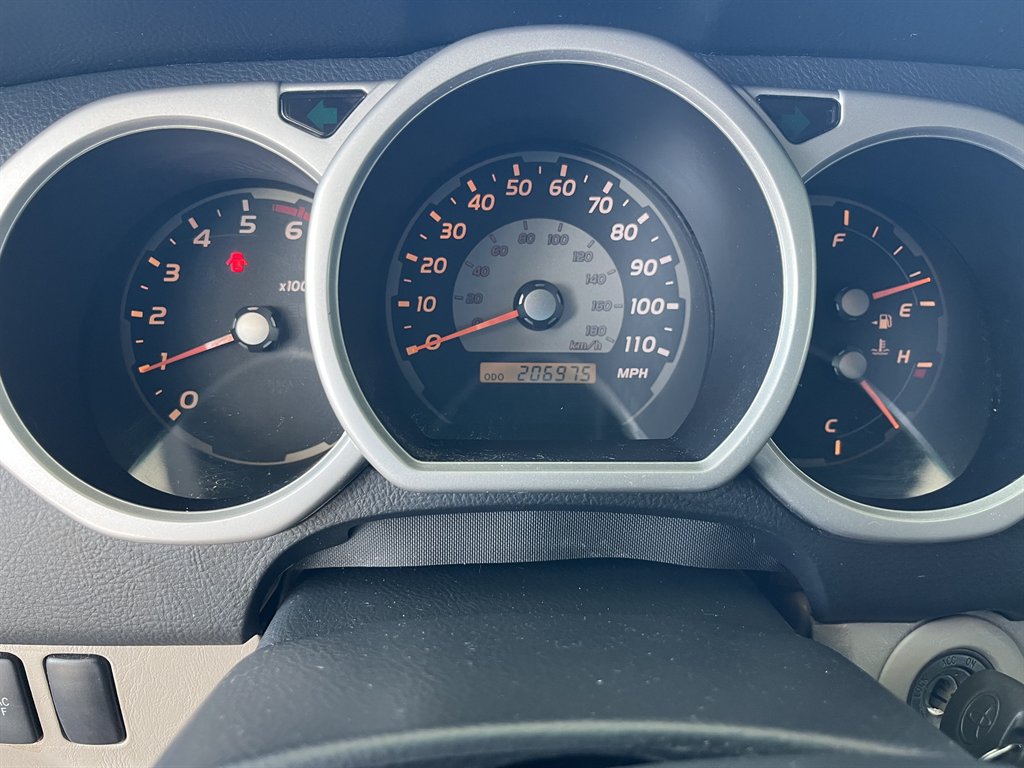 2004 Toyota 4Runner SR5 photo