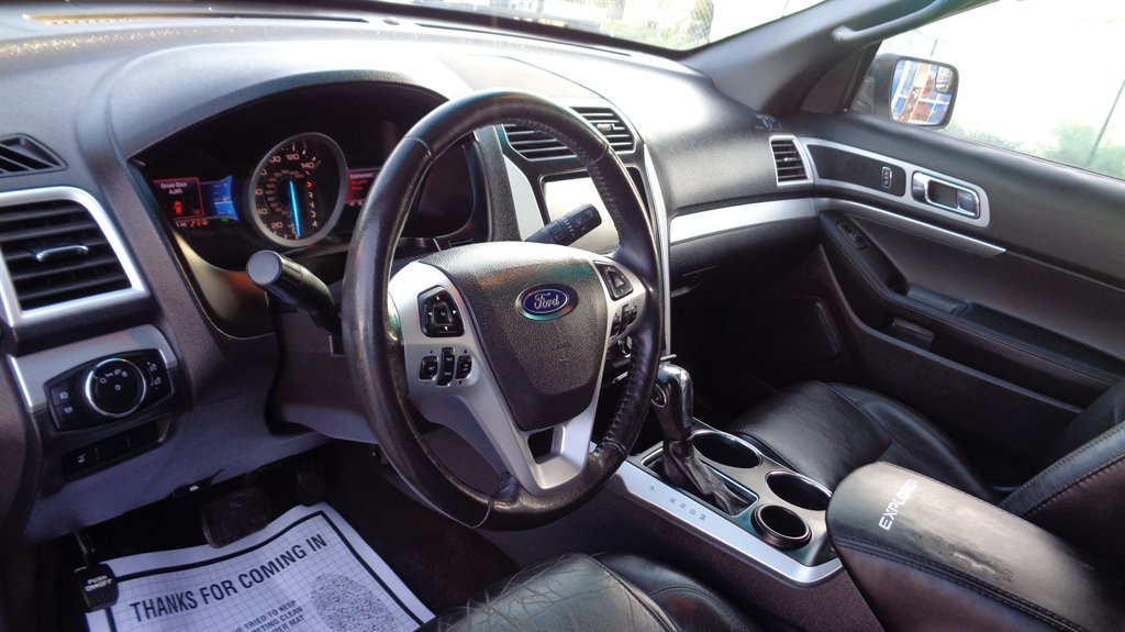 2014 Ford Explorer - $18,999